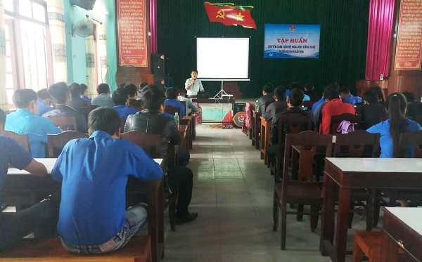 Huyện đoàn Đại Lộc đăng cai tổ chức Lớp tập huấn chuyển giao khoa học công nghệ nuôi heo đen bản địa