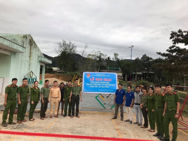 Chi đoàn Công an huyện Đại Lộc phối hợp cùng Đoàn xã Đại Hưng triển khai CTTN năm 2021
