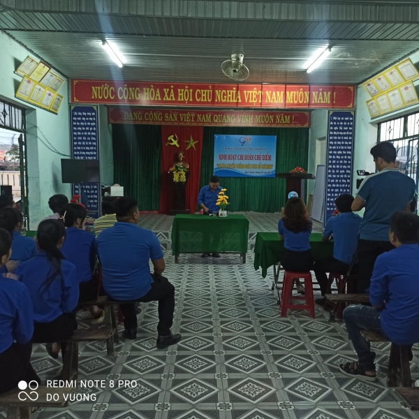 Chi đoàn thôn Thanh Vân tổ chức sinh hoạt chủ điểm tháng 3