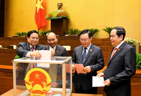 Quốc hội đã phê chuẩn việc bổ nhiệm 2 Phó Thủ tướng Lê Minh Khái, Lê Văn Thành và 12 bộ trưởng, trưởng ngành.