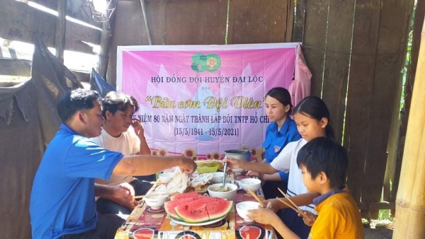 Hội đồng đội huyện tổ chức "Bữa cơm đội viên" tại xã Đại Hưng