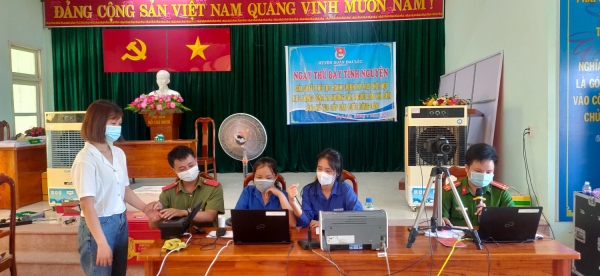 Tuổi trẻ huyện Đại Lộc tổ chức ngày thứ 7 tình nguyện hỗ trợ thực hiện CCCD trên địa bàn