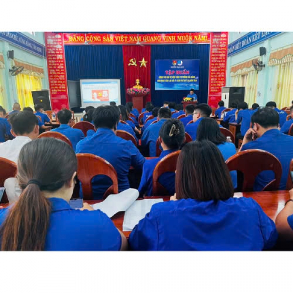 Tập huấn công tác bảo vệ nền tảng tư tưởng của Đảng, sinh hoạt CLB Lý luận trẻ quý III/2024
